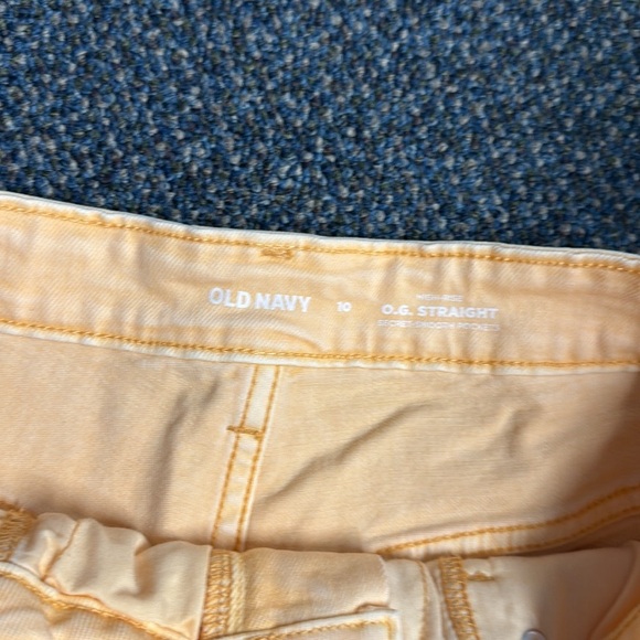 Old navy og straight shorts size 10 // 071822 - Picture 2 of 2